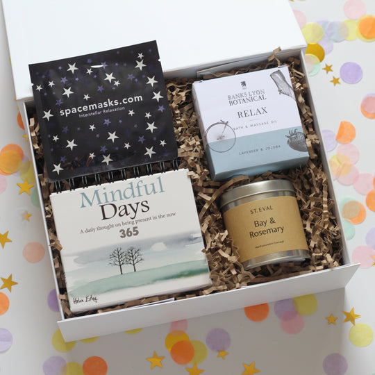 Neom Your Moment of Wellbeing Set | The Very Best Gifts For Young Women,  All For Less Than £50 | POPSUGAR Smart Living UK Photo 16